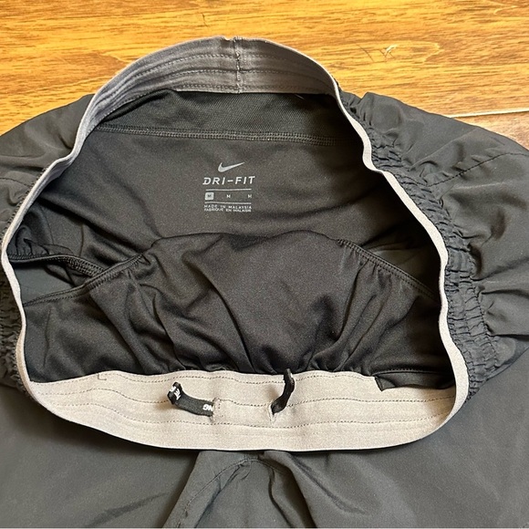 Nike Women’s Athletic Dri-Fit Black Shorts Medium - Picture 4 of 8